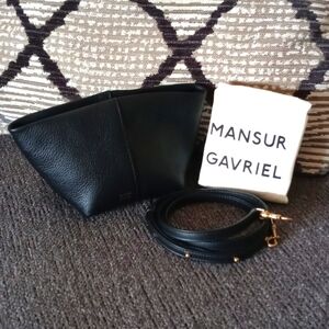 🆕️ 🖤Mansur Gavriel🖤 - Black Tulipano Compact Crossbody Bag